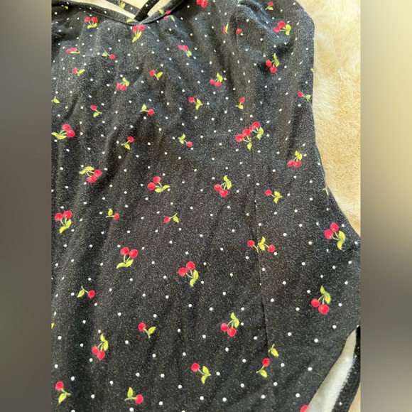 Cherry Strappy bodysuit - Picture 2 of 6